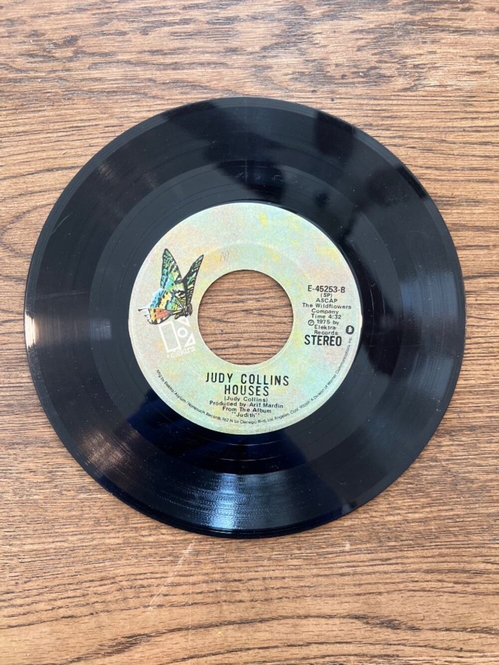 Judy Collins Send In The Clowns / Houses 7" Vinyl 45 RPM Elektra E-45253 Stereo
